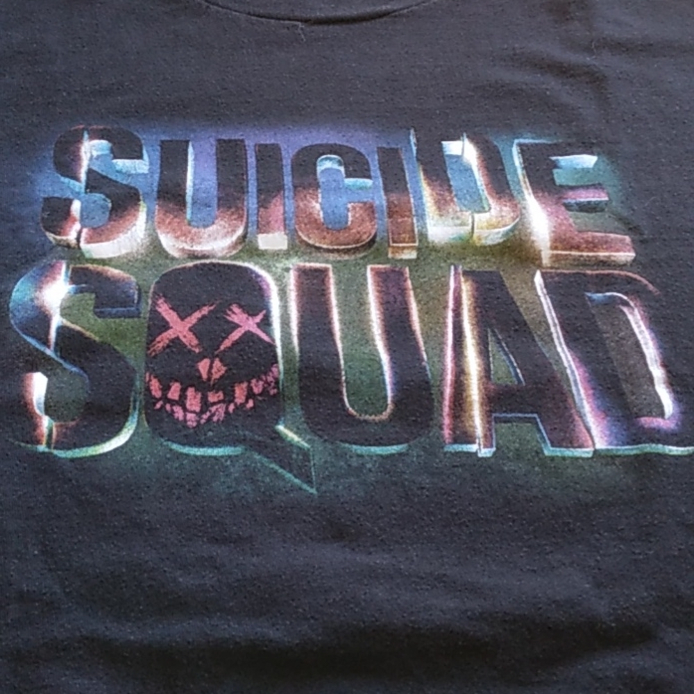 Pre-owned T shirt.